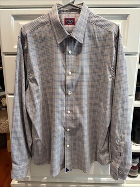 UNTUCKit Men's Light Blue and White Plaid Dress Shirt